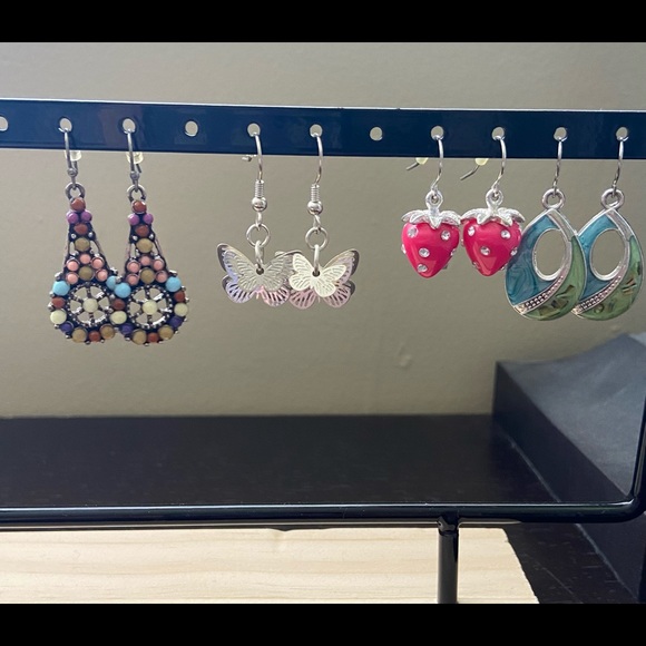 Jewelry - Fashion earrings